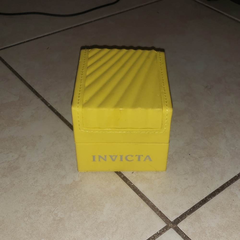 Invicta Watch Box Set - Picture 2 of 5